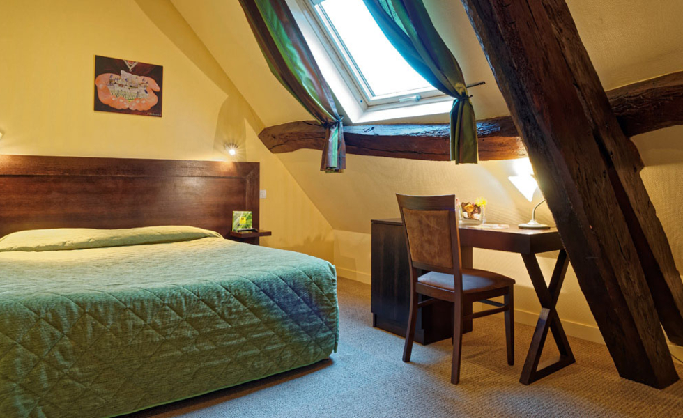 HÔTEL DES TROIS MAURES Couches