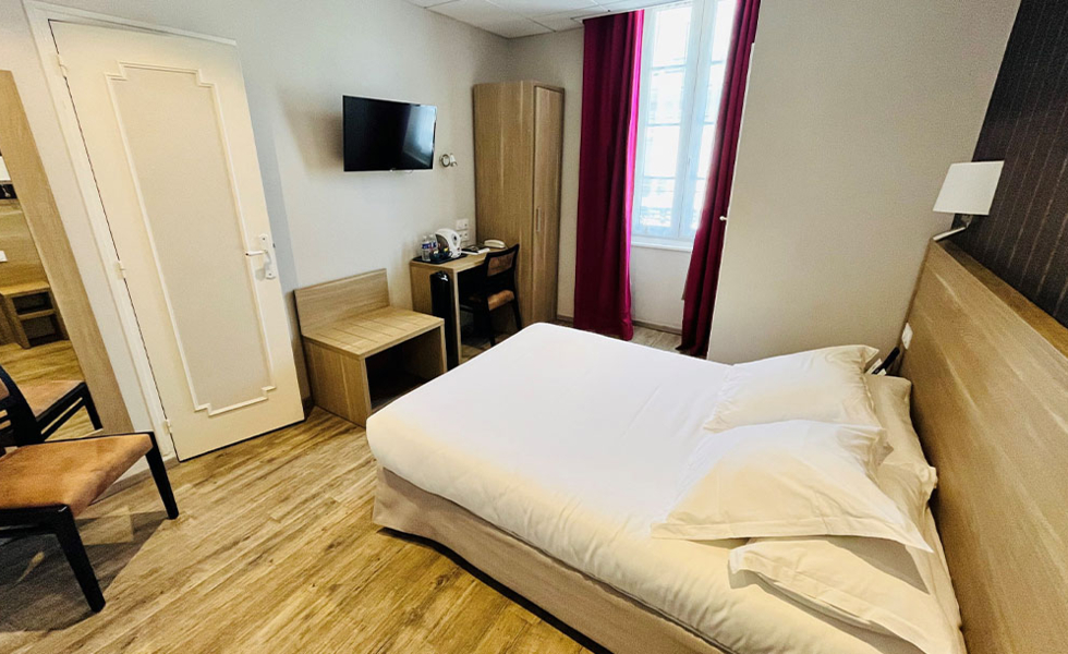 LE GRAND HÔTEL DE MAYENNE Mayenne