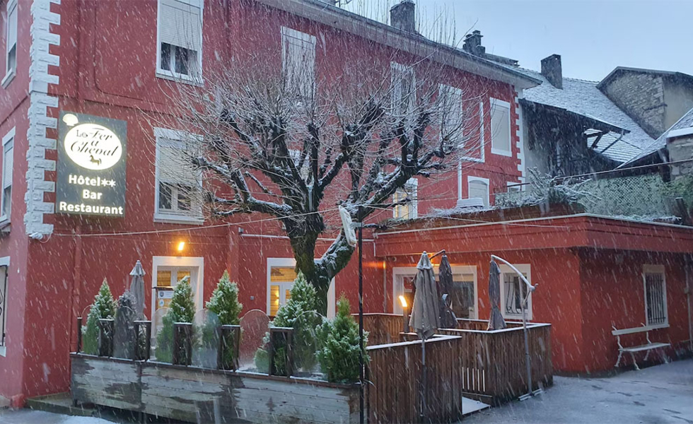 HÔTEL LE FER À CHEVAL Yenne