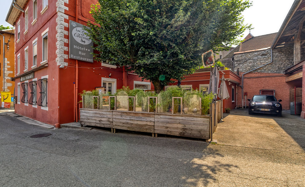 HÔTEL LE FER À CHEVAL Yenne