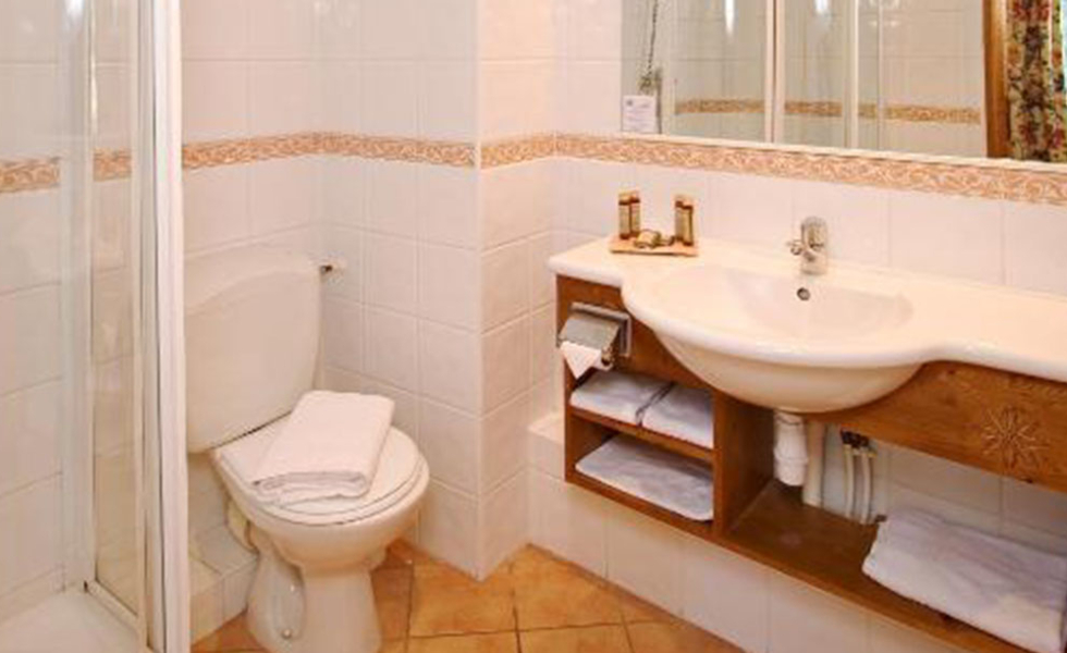 LES BARTAVELLES HOTEL RESTAUTANT & SPA Crots