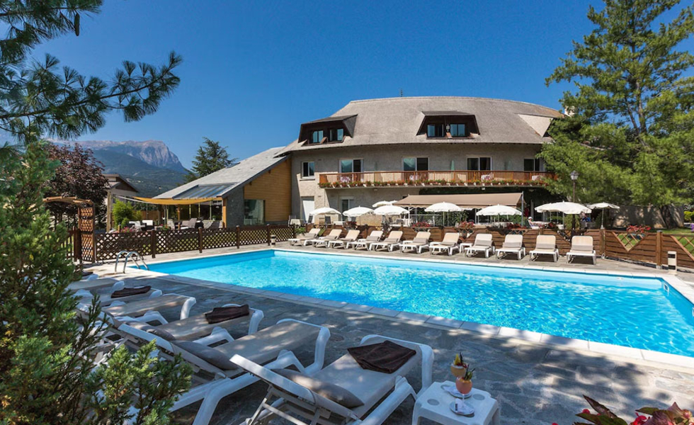 LES BARTAVELLES HOTEL RESTAUTANT & SPA Crots