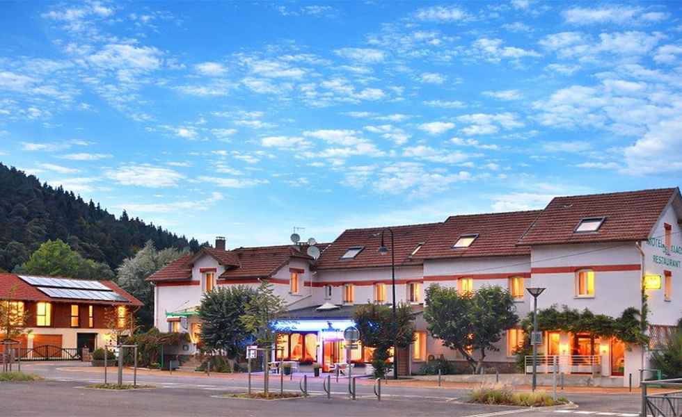 HÔTEL RESTAURANT DES LACS Celles-sur-Plaine