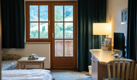 HOTEL DER ALMHOF Maria Alm