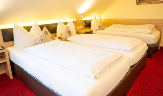 LANDHOTEL 