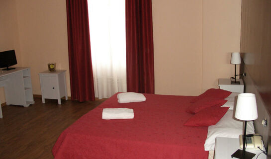 HOTEL BELLARIA Levico Terme (TN)