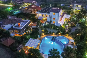 HOTEL LA BUSSOLA Fraz. Capo Vaticano - Ricadi (VV)