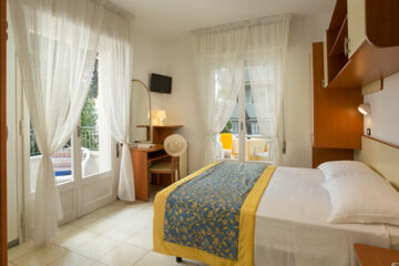 HOTEL CANNES Riccione (RN)