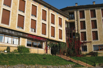 HOTEL LOS ACEBOS (B&B) Arriondas