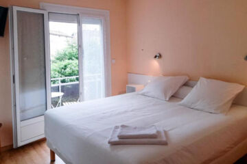 PLATANES HOTEL (B&B) Étauliers