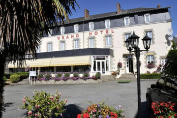 LE GRAND HÔTEL DE MAYENNE Mayenne LE GRAND HÔTEL DE MAYENNE Mayenne