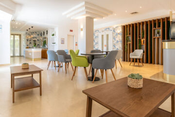 HOTEL AVILA IN Torre Pedrera (RN)